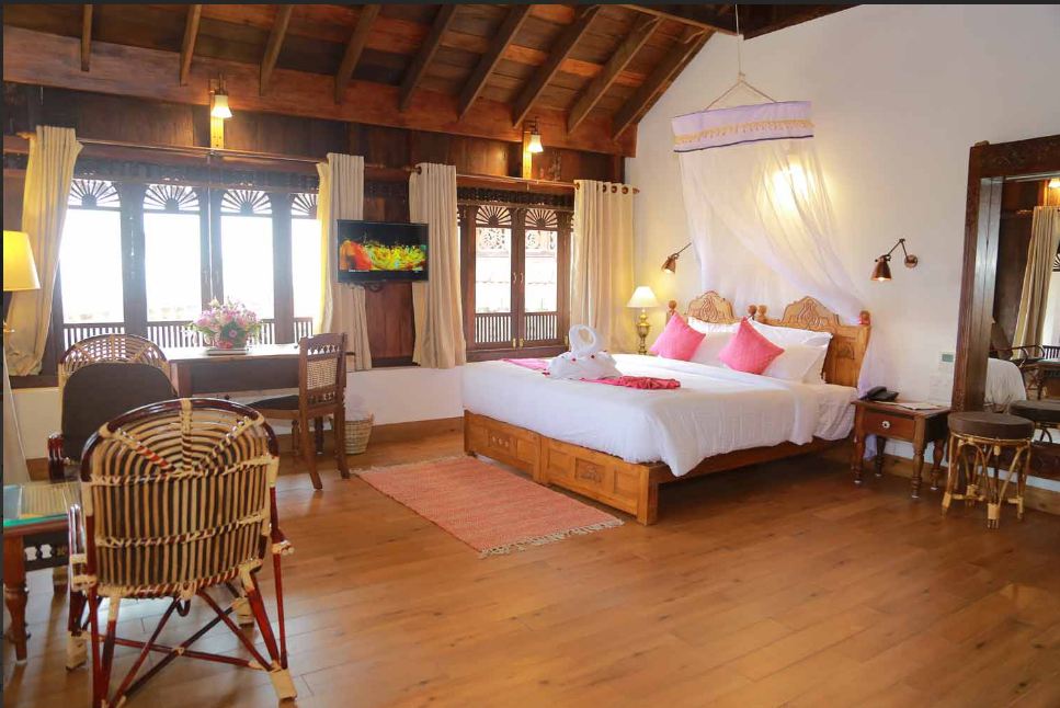 Ayursoma - Dhanwanthari Deluxe Room