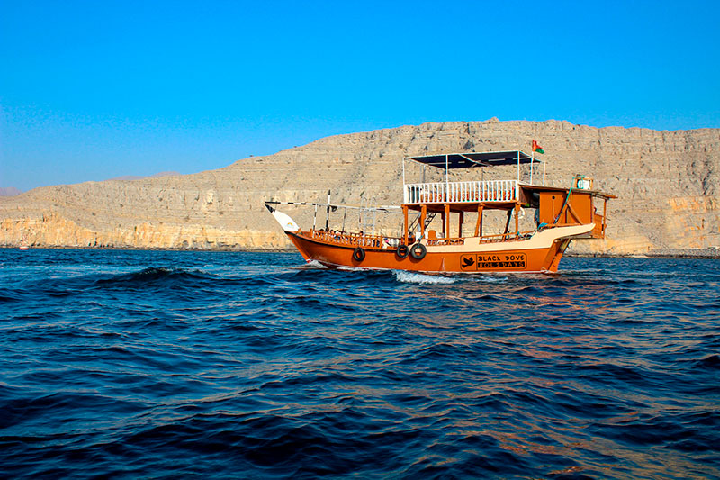 Khasab-Musandam-Full-Day-Dhow-Cruise