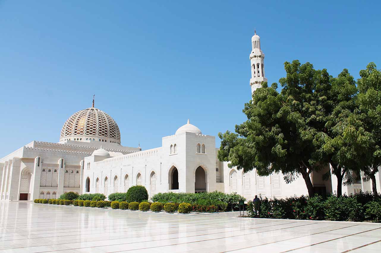 Oman_Muscat_Sultan Qaboos Grand Mosque Exterior
